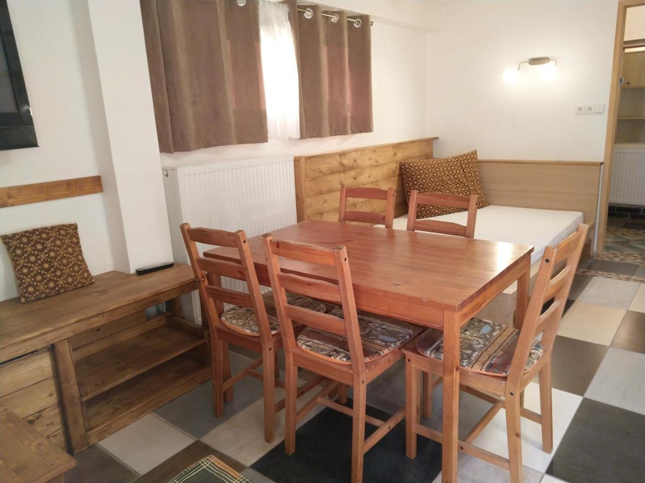 Apartmany Sharka -Sarka Justrova เดชชิน ภายนอก รูปภาพ